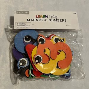 NEW IN BOX TARGET BULLSEYE NUMBER MAGNETS